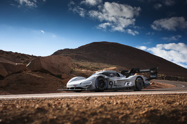 I.D R Pikes Peak bije rekord trasy
